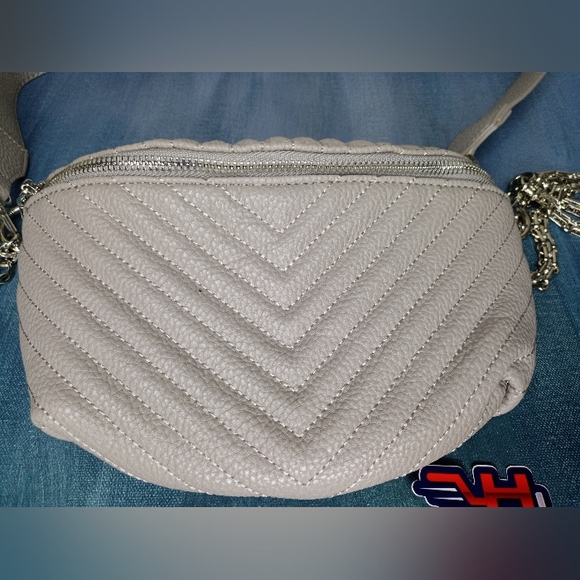 Steve Madden EUC Handbag Waist Bag Fanny Pack Pre Owned - Picture 4 of 10